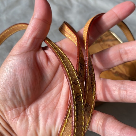 Authentic Alviero cute 2 way bag - Picture 9 of 12